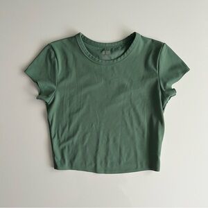 Uniqlo airism crop top, green, xs